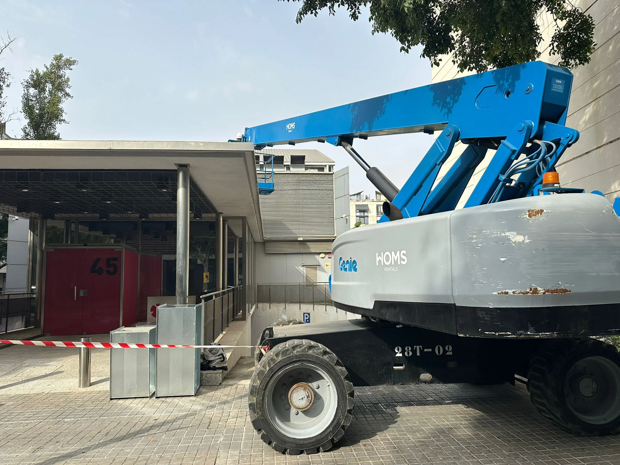 alquiler brazo telescopico 28 m